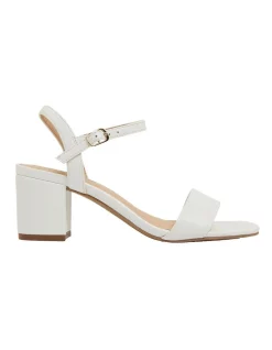 Brand new 😍 Sandler Heather Sandals In White Leather 🎁