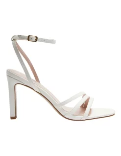 Best Sale 💯 Pink Inc Lara Sandals In White Smooth ⭐