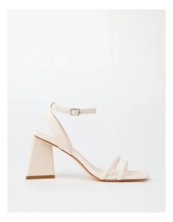 New 👏 Tokito Prism 🌟 Sandal In Vanilla ⌛