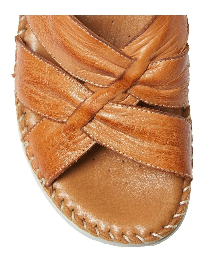 Brand new π€© Wide Steps Hannah Sandals In Tan Glove π - Image 7