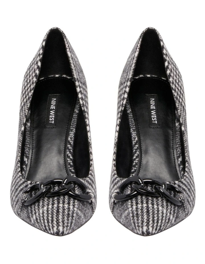 Brand new π Nine West Ezzie Black/White Pumps β¨ - Image 3